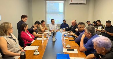 Sindágua/RN e Comissão entregam proposta para a CAERN