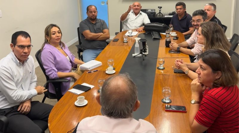 Sindágua/RN discute demandas dos trabalhadores com a diretoria da CAERN