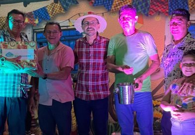 Nada melhor do que estar entre amigos nos festejos juninos