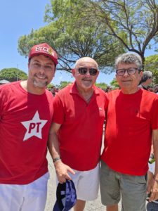 Manifestantes fazem ato contra PEC da Blindagem e PL da Anistia em Natal