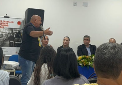 Direção do Sindágua/RN participa de evento em homenagem ao Dia do Trabalhador na SRTE/RN