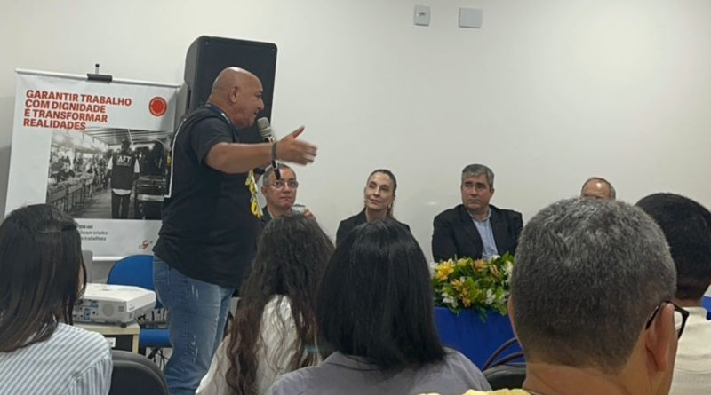 Direção do Sindágua/RN participa de evento em homenagem ao Dia do Trabalhador na SRTE/RN