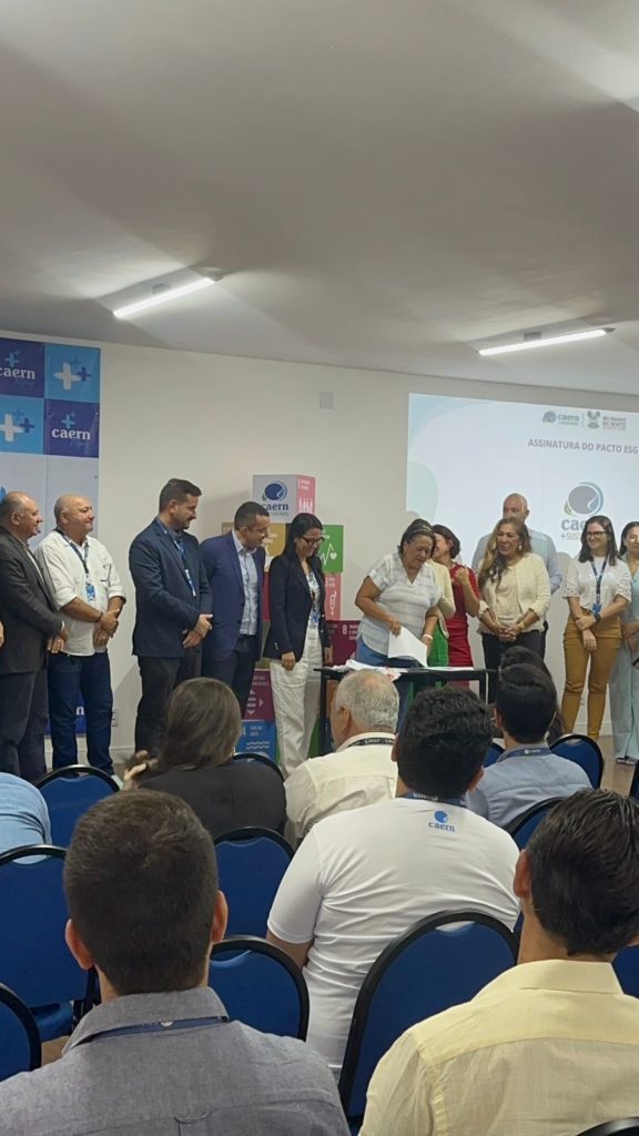 🤝 SINDAGUA/RN PRESENTE NA ASSINATURA DO PACTO ESG DA CAERN