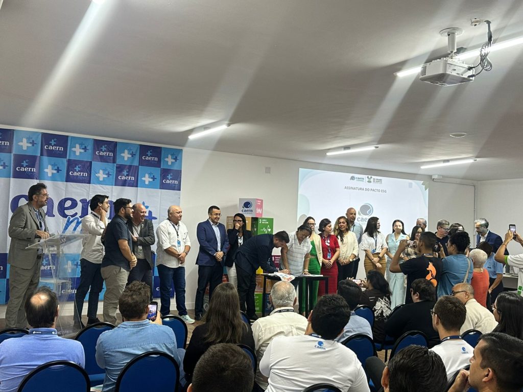 🤝 SINDAGUA/RN PRESENTE NA ASSINATURA DO PACTO ESG DA CAERN