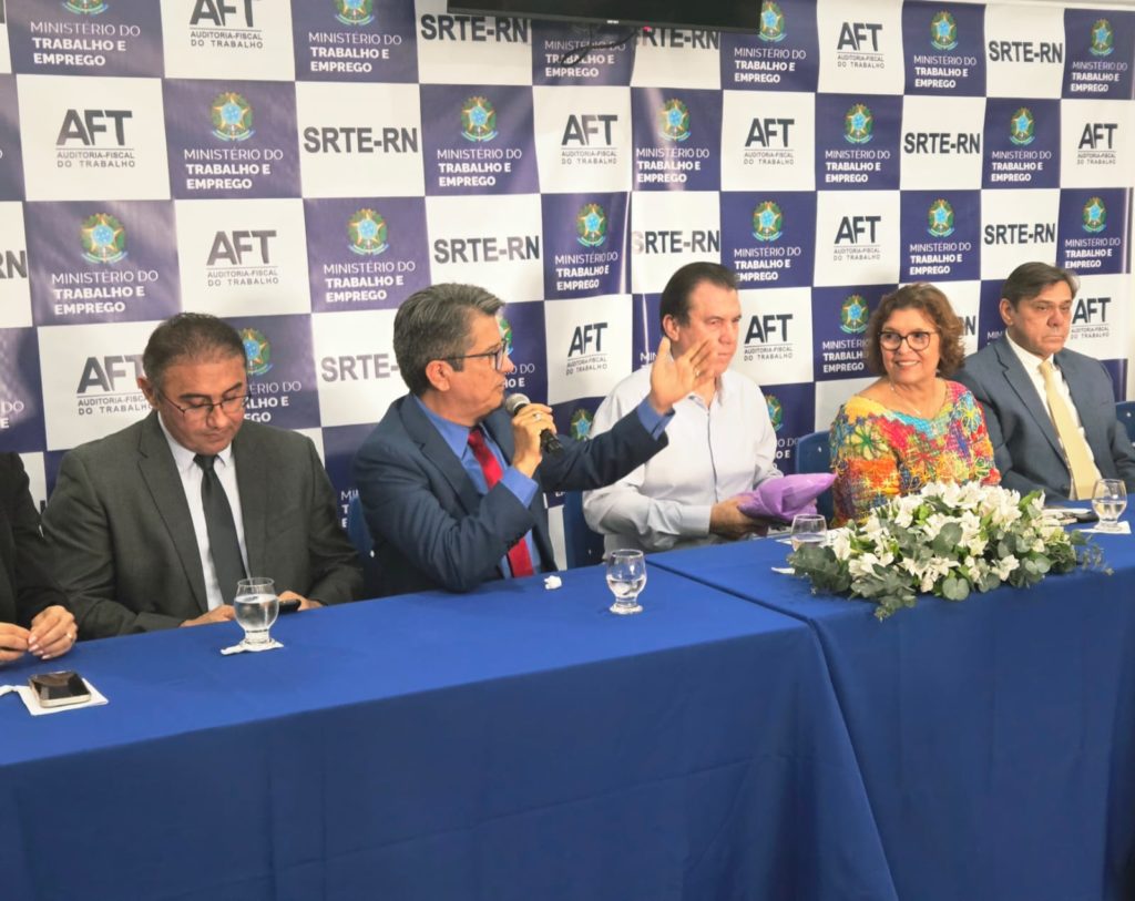 Sindágua/RN presente em importante debate com o Ministro Luiz Marinho!